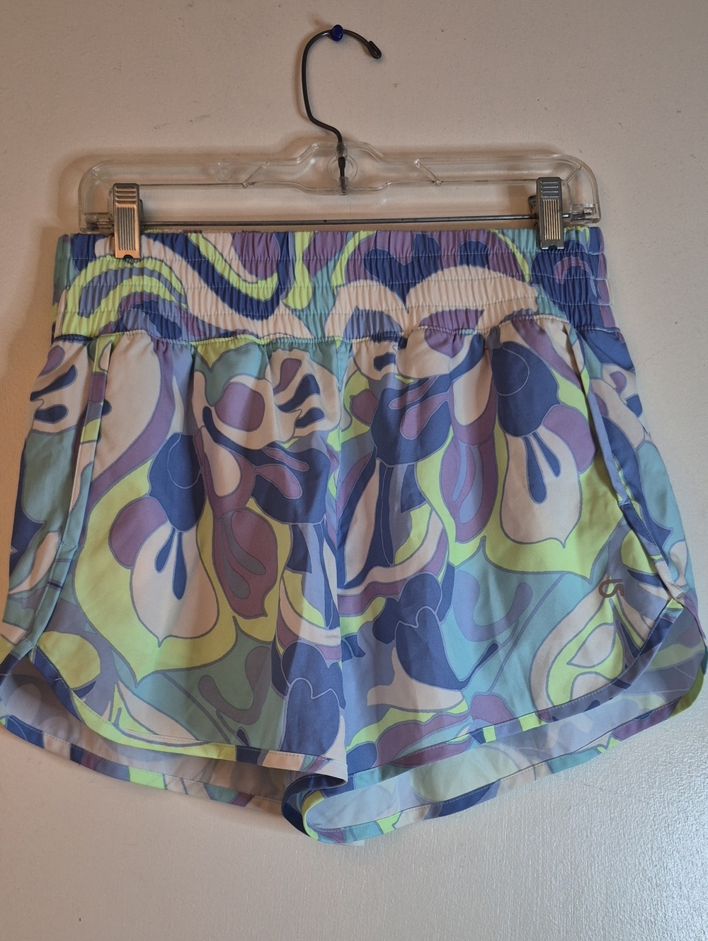 GapFit Women's Abstract High Waist Shorts in Blue & Green